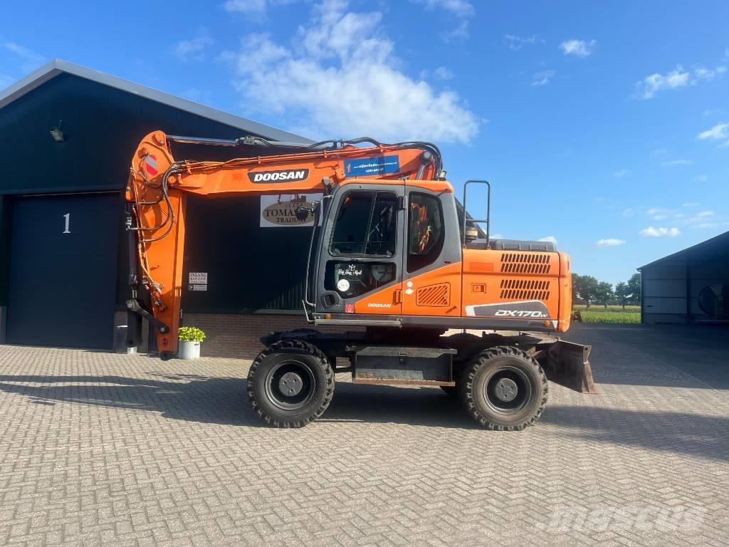 Doosan DX 170 W-5 Pyöräkaivukoneet