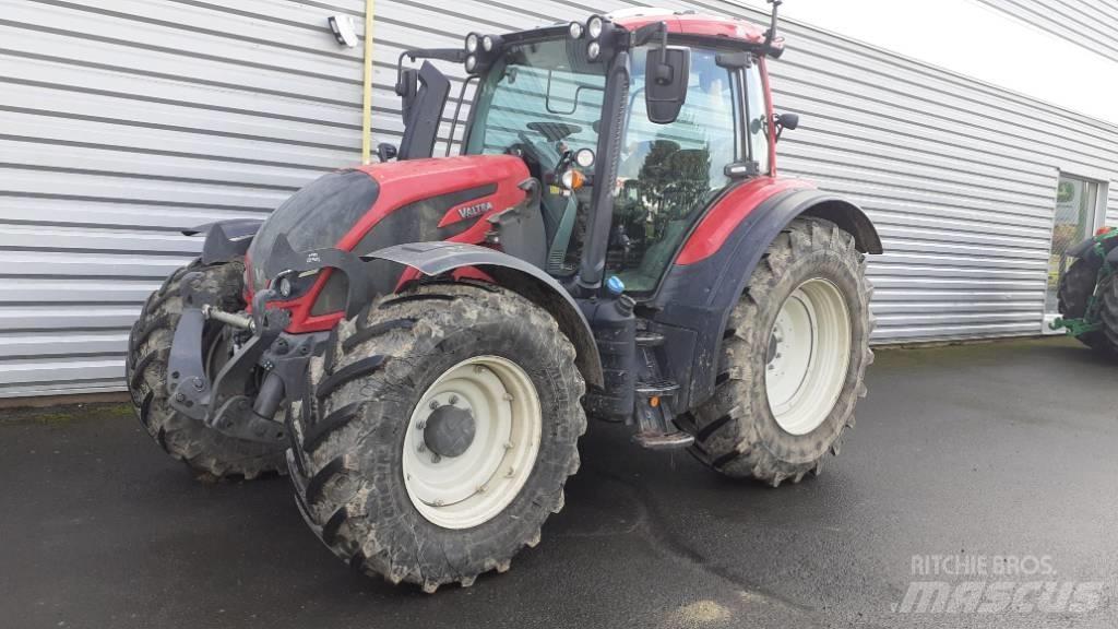 Valtra N 154 Traktorit