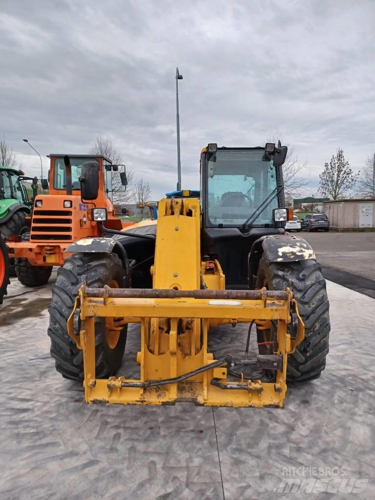 JCB 540-70 Maatalouskurottajat