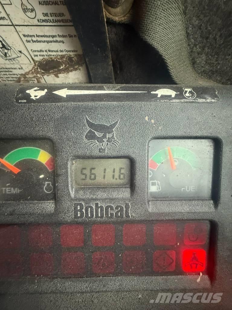 Bobcat 325 G Minikaivukoneet < 7t