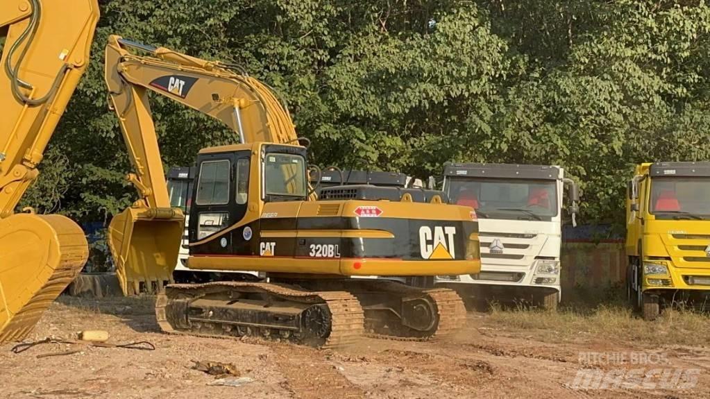 CAT 320 B Telakaivukoneet