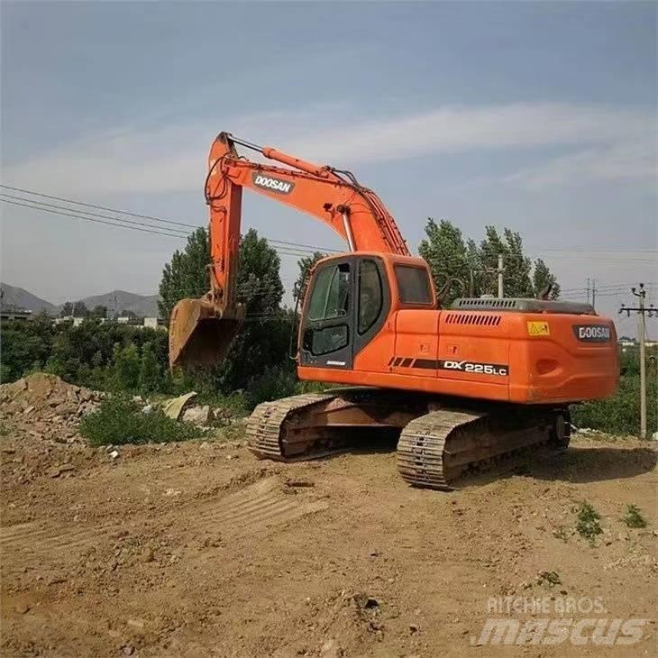 Doosan DX 225 LC-9C Telakaivukoneet