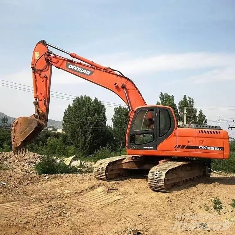 Doosan DX 225 LC-9C Telakaivukoneet