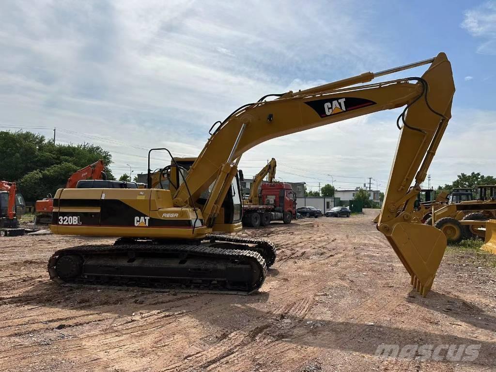 CAT 320 B L Telakaivukoneet