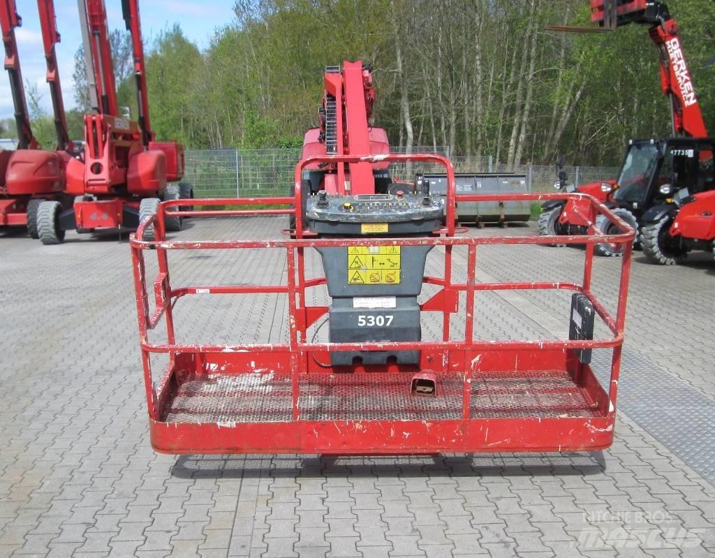 JLG 1500 SJ Teleskooppipuominostimet