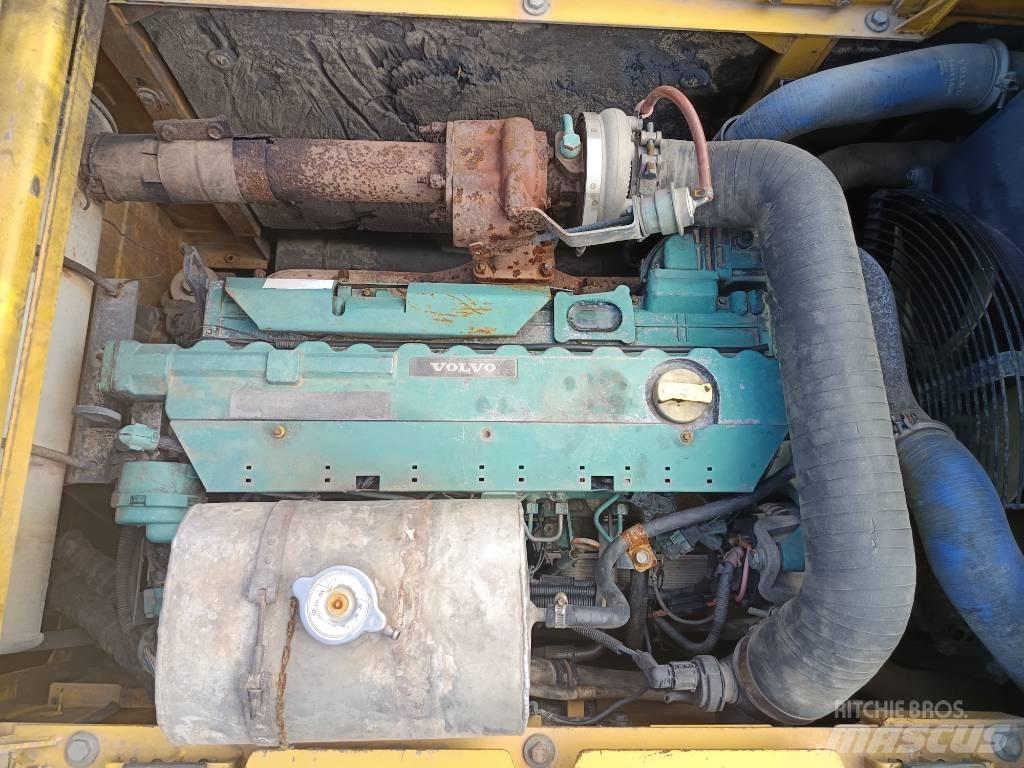Volvo EC210B Telakaivukoneet