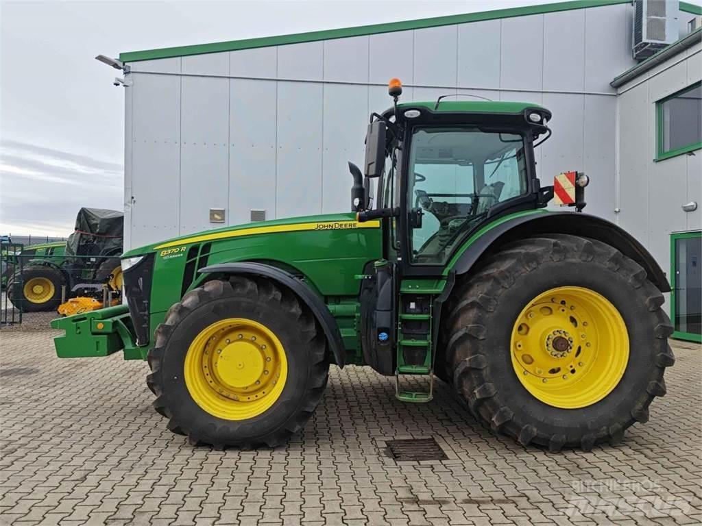 John Deere 8370R Traktorit