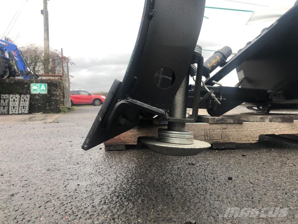 JCB Snow Plough Aurat