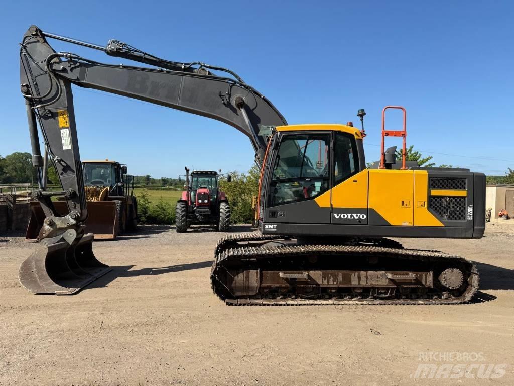Volvo EC 220 E Telakaivukoneet