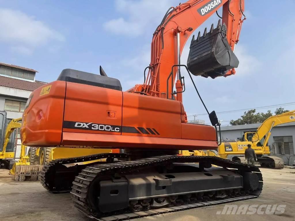 Doosan DX300LC Telakaivukoneet