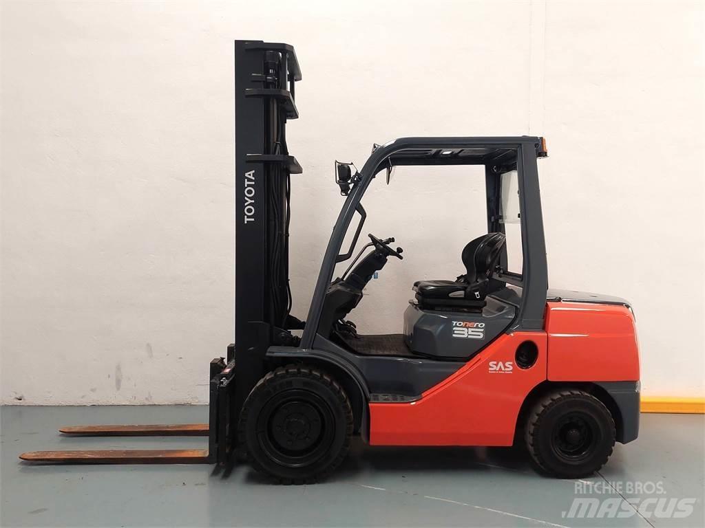 Toyota 52 8FDJF35 Dieseltrukit
