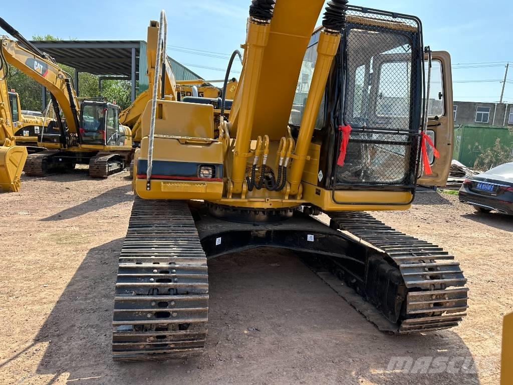 CAT 320 B Telakaivukoneet