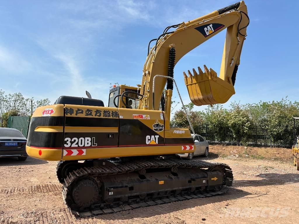 CAT 320 B Telakaivukoneet