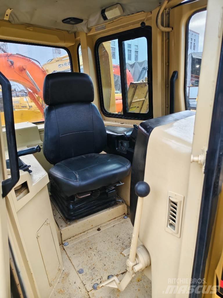 CAT D 7 R Telaketjupuskutraktorit
