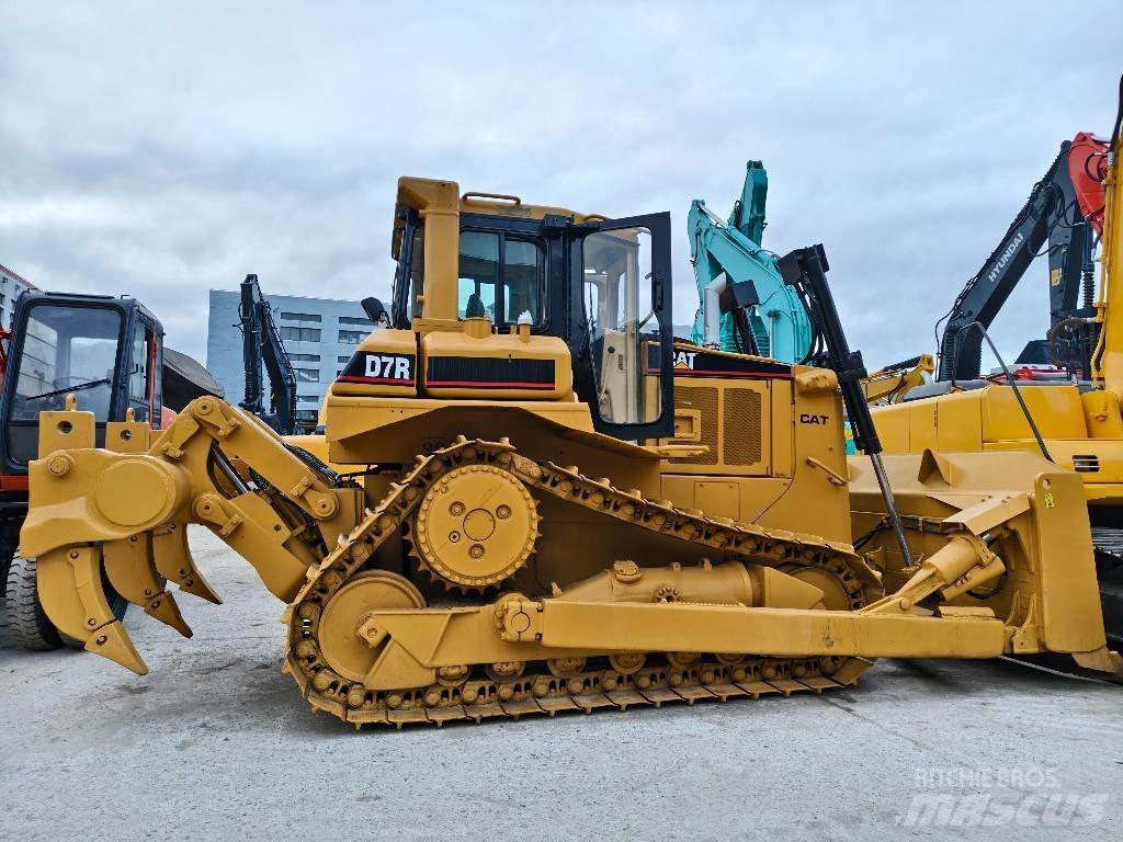 CAT D 7 R Telaketjupuskutraktorit