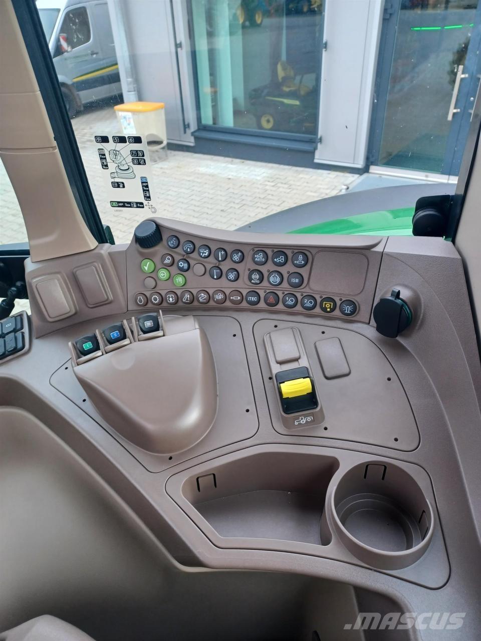 John Deere 6110M Traktorit