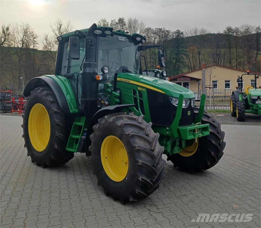 John Deere 6110M Traktorit