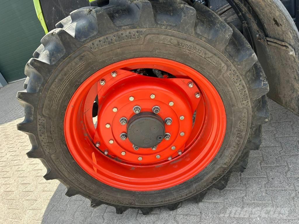 CLAAS Arion 410 Traktorit