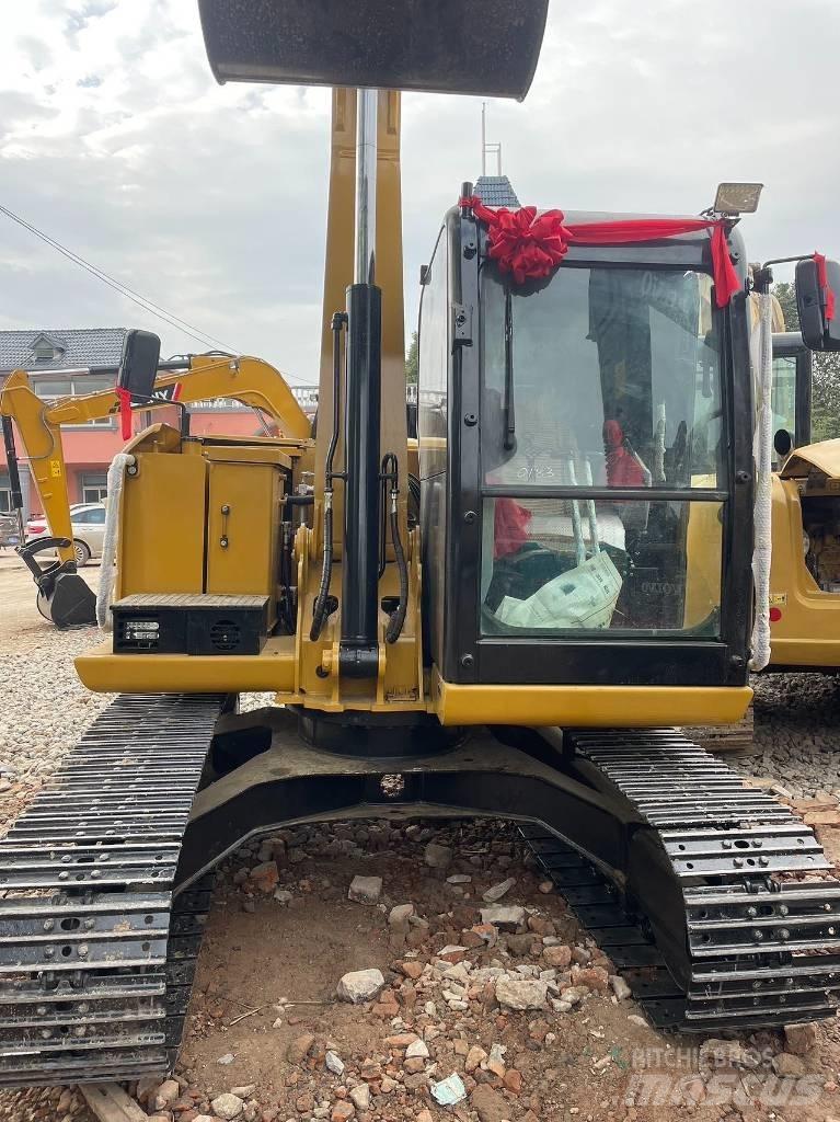 CAT 307 Minikaivukoneet < 7t