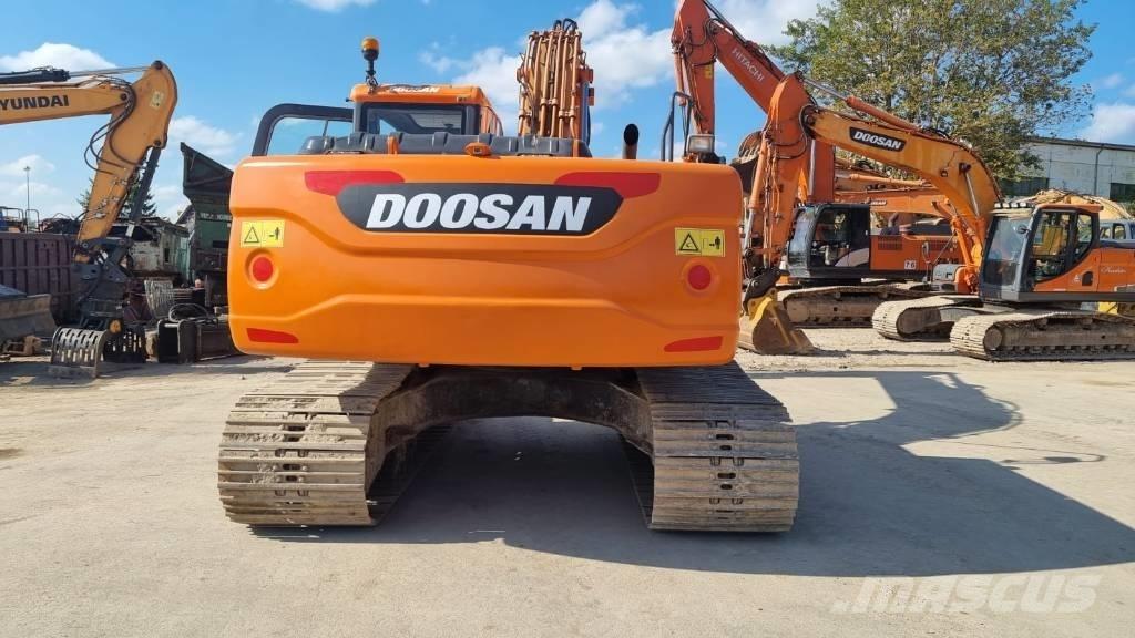 Doosan DX 225 Telakaivukoneet
