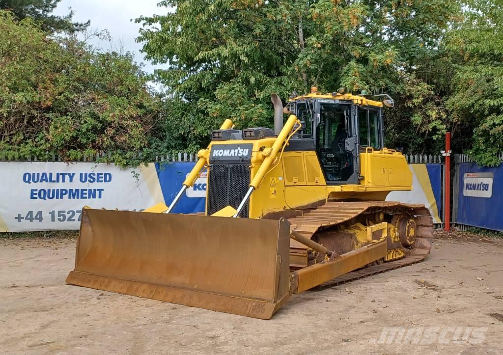 Komatsu D65PX-18E0 Telaketjupuskutraktorit