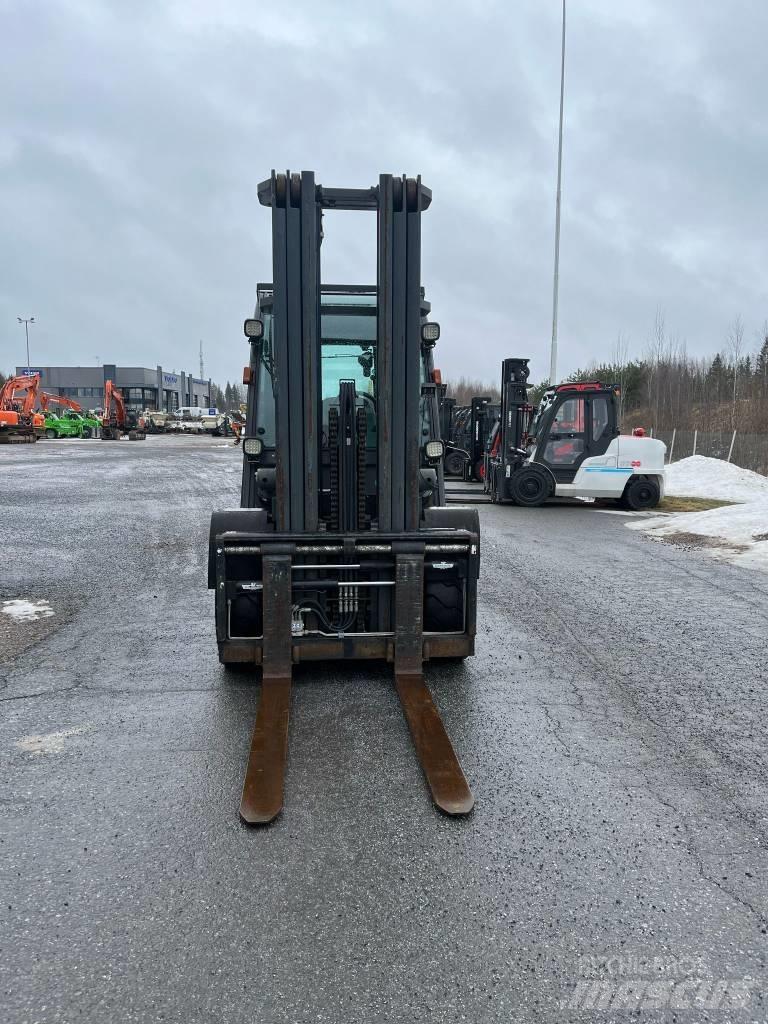 Nissan WG1F4A50Y Dieseltrukit