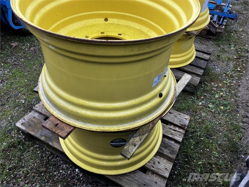 John Deere 18x30 Renkaat ja vanteet