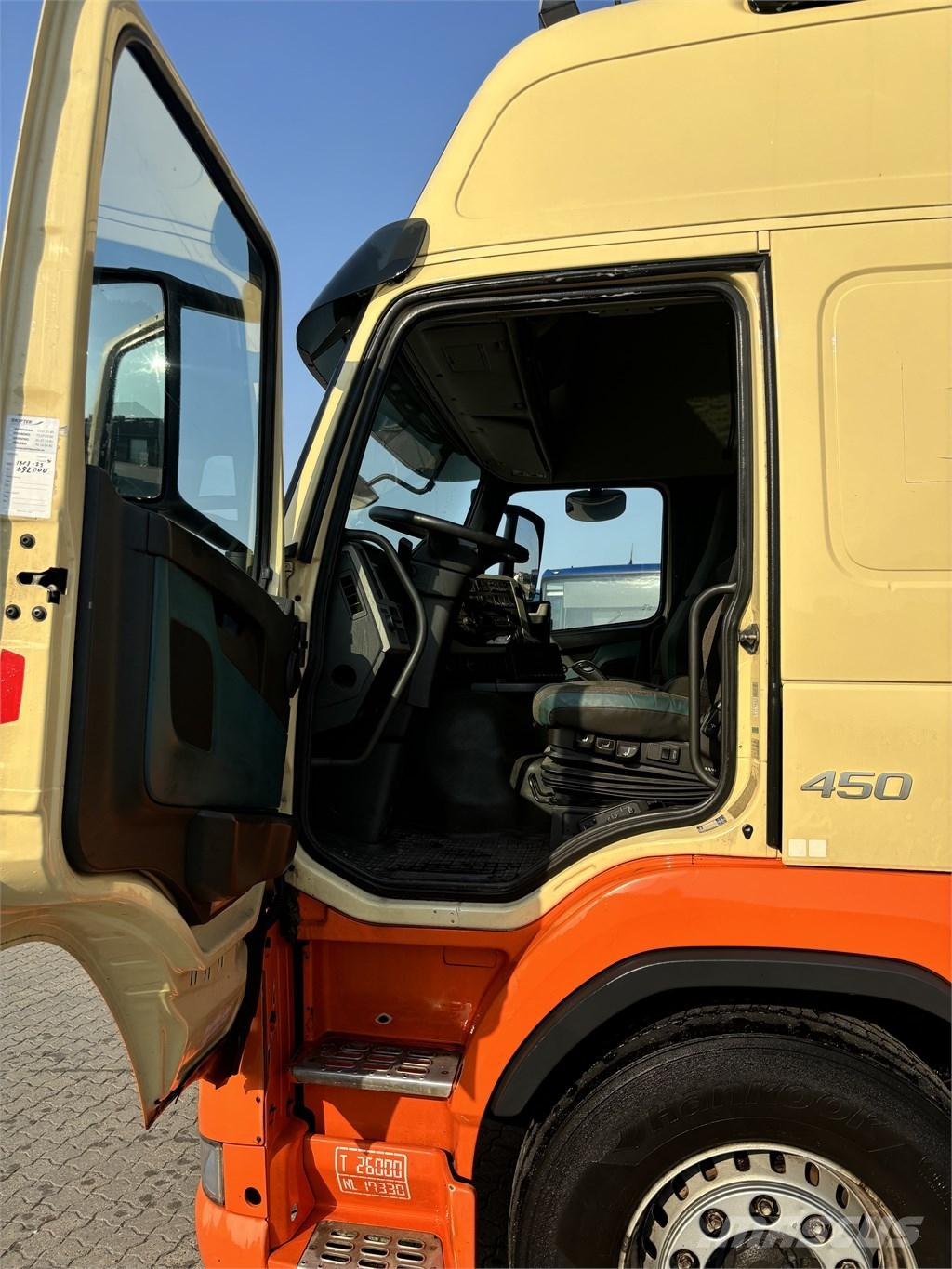 Volvo FM 450 Vetopöytäautot