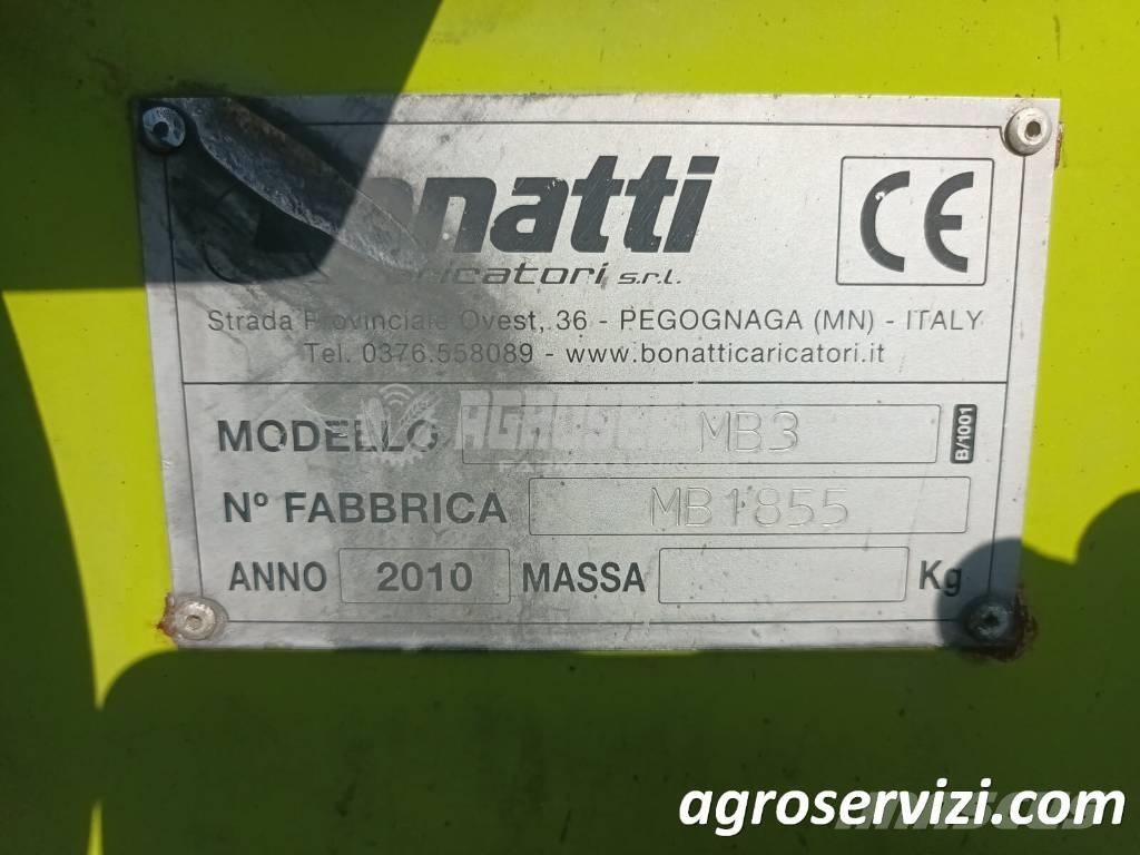 CLAAS Axos 320 Traktorit