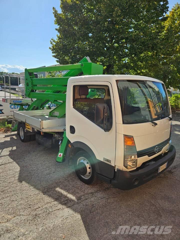 Isoli PNT 205 Nostolava-autot