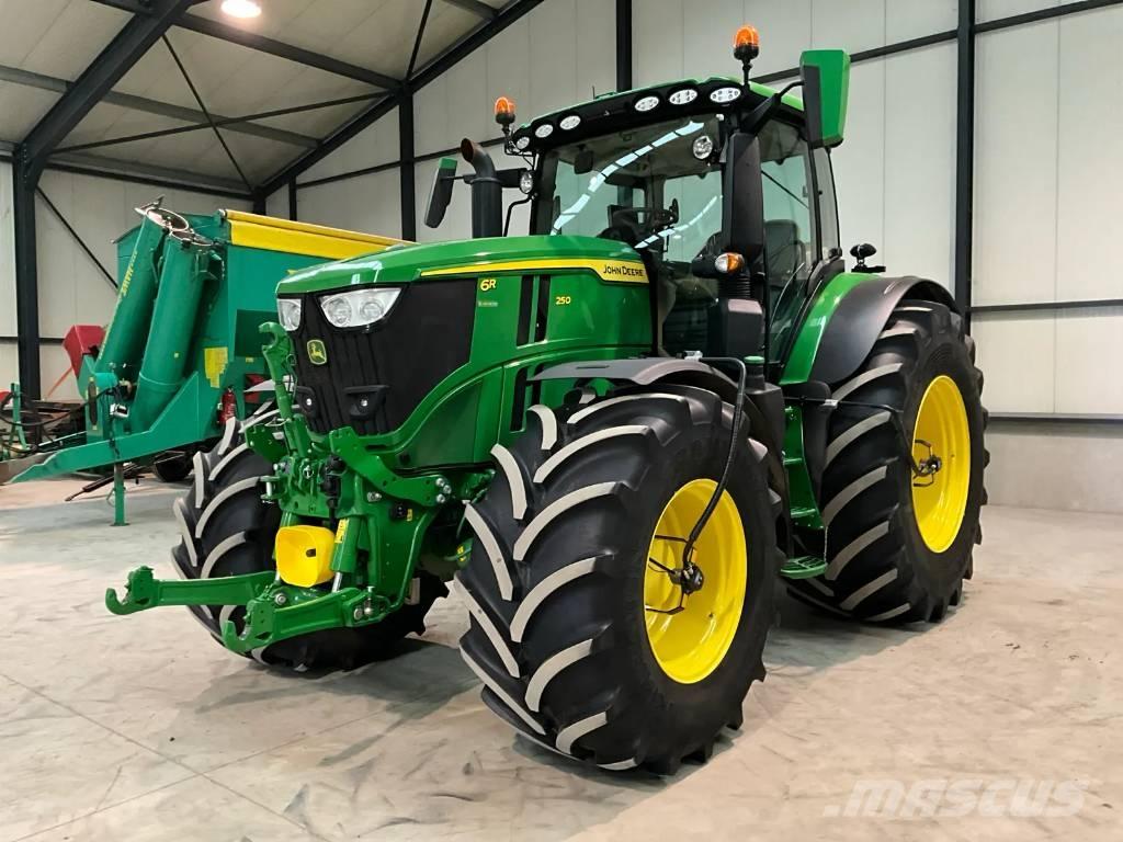 John Deere 6R 250 Traktorit