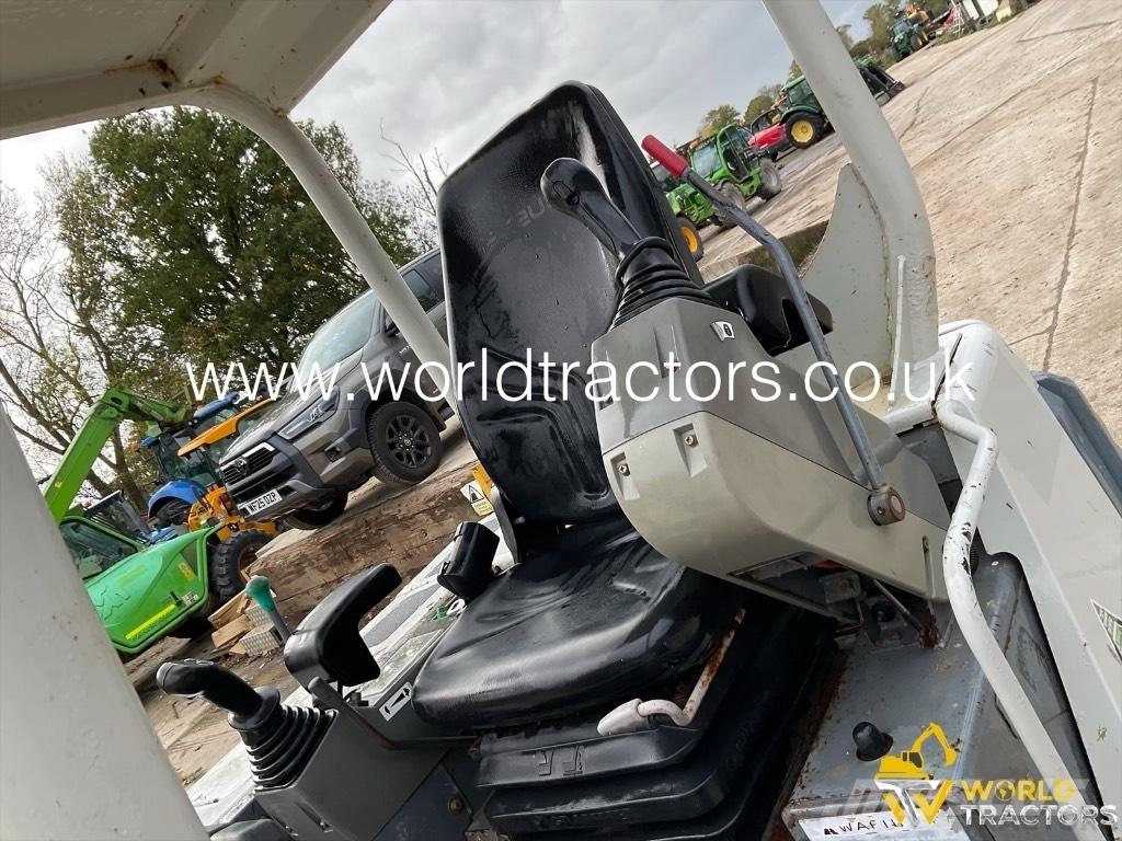 Takeuchi TB 228 Minikaivukoneet < 7t