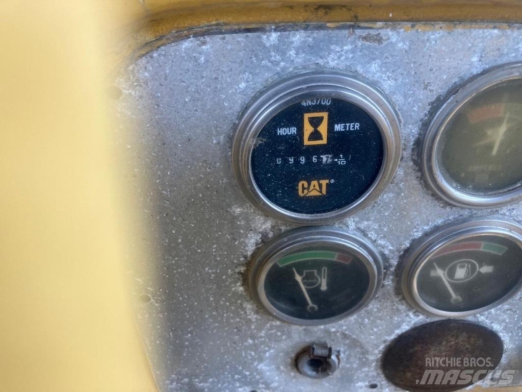 CAT D 9 H Telaketjupuskutraktorit