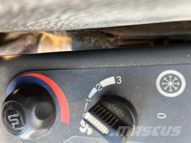 Komatsu PC 75 Midikaivukoneet 7t - 12t