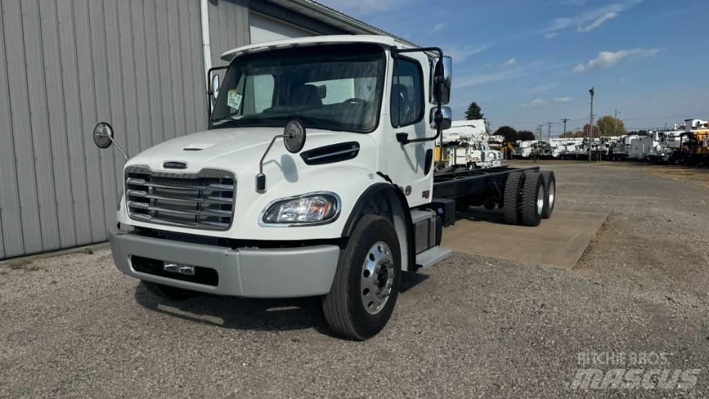 Freightliner M2 Kuorma-autoalustat