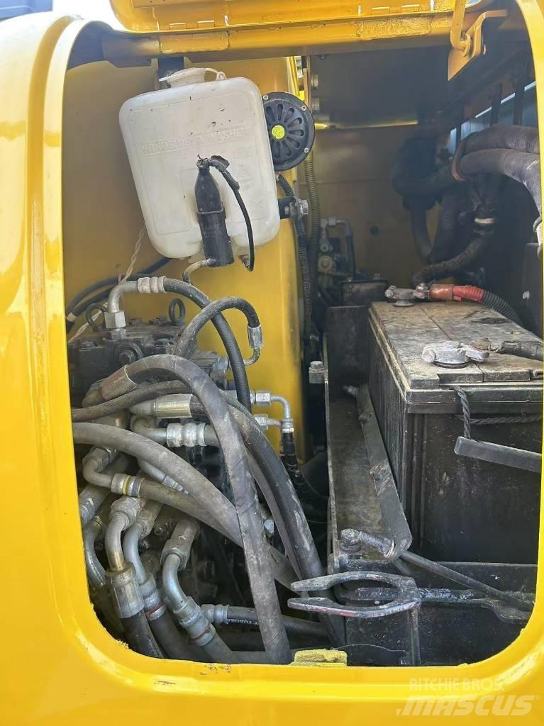 Komatsu PC 56 Minikaivukoneet < 7t
