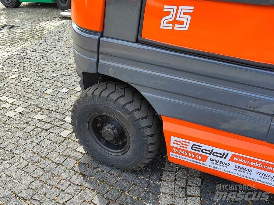 Toyota 6FG25 Nestekaasutrukit