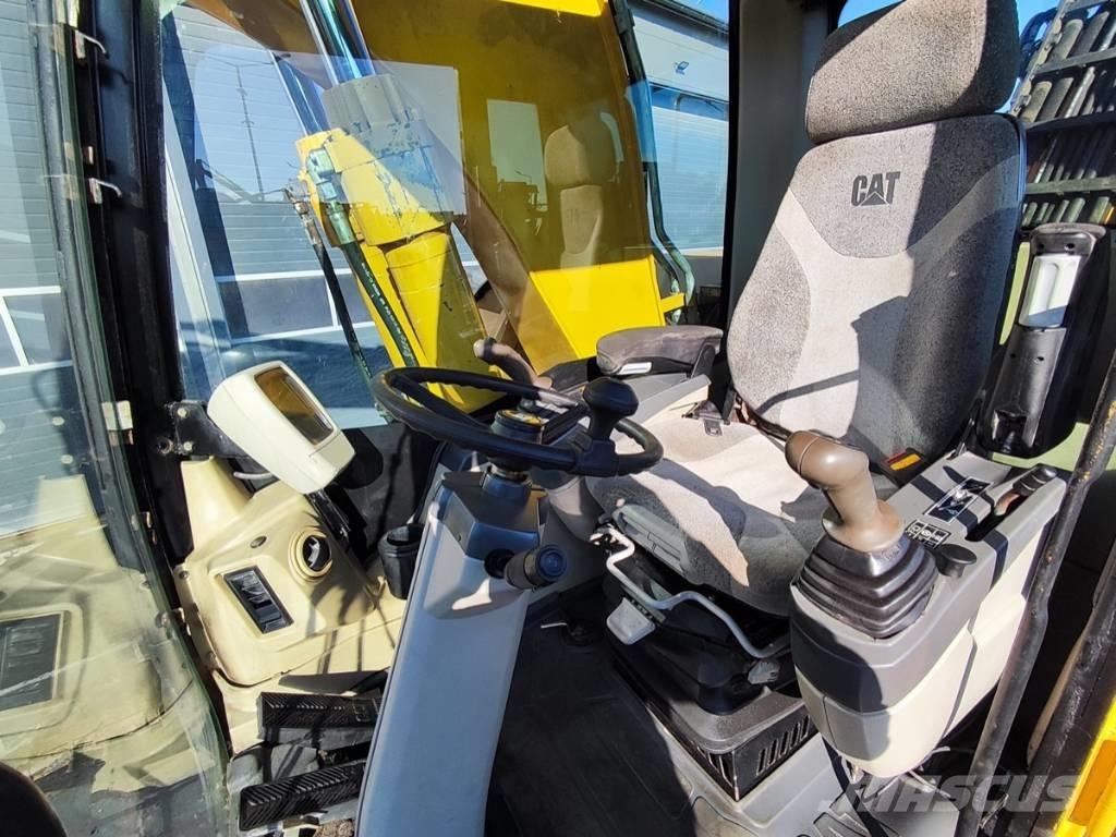 CAT M 318 C Pyöräkaivukoneet