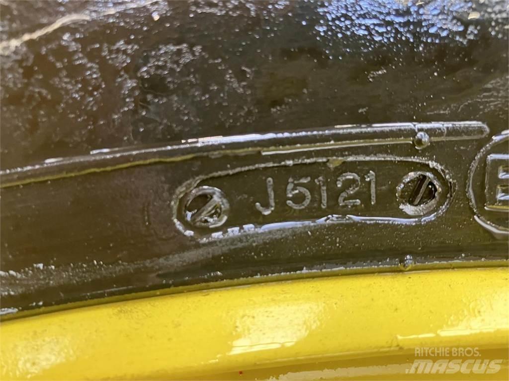 BKT 520/85R38 Renkaat ja vanteet