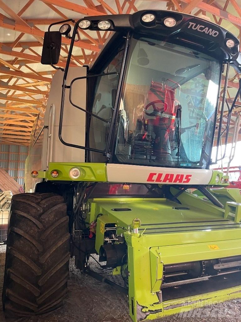 CLAAS Tucano 440 Leikkuupuimurit