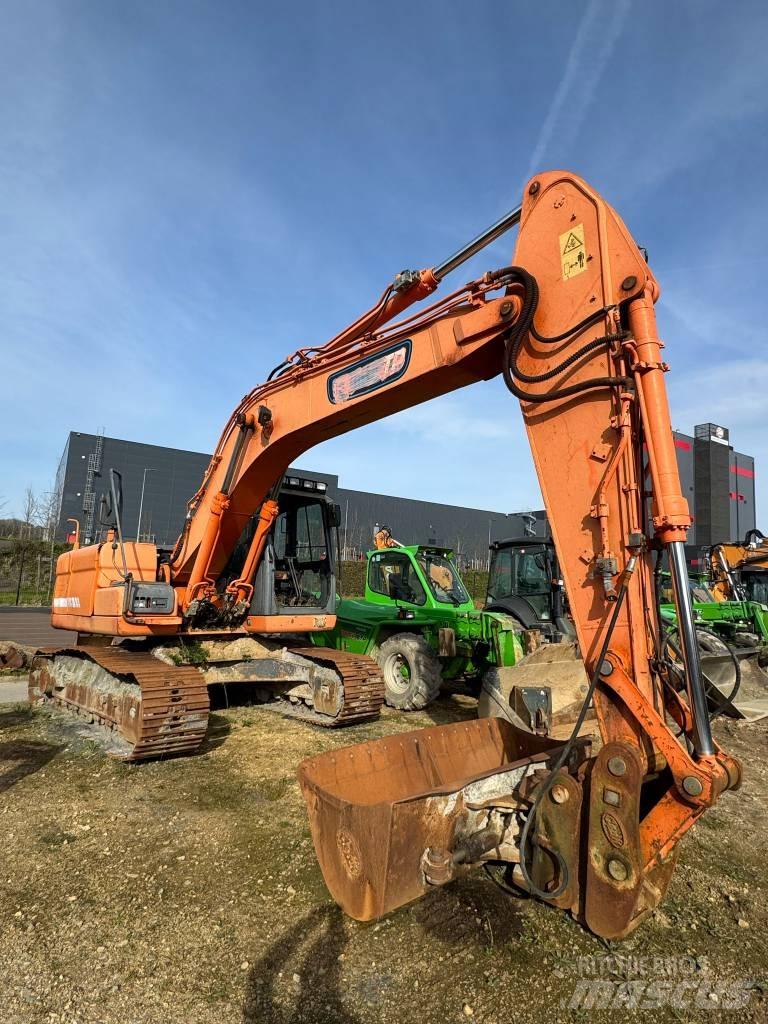 Doosan DX 180 LC Telakaivukoneet
