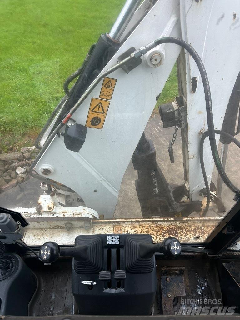 JCB 2CX Kaivurikuormaajat