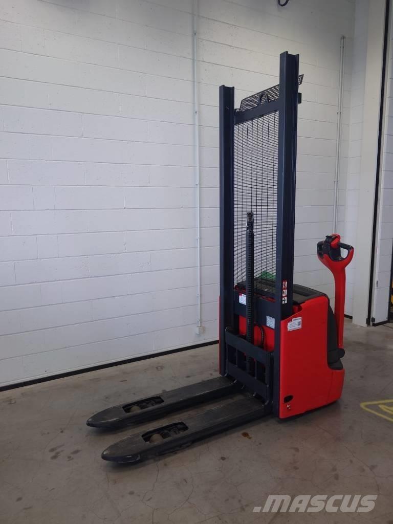 Linde L12i/1172 Käyden ajettavat pinoamistrukit