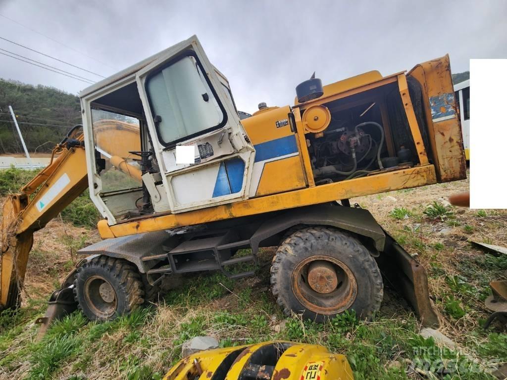Hyundai ROBEX 2000W Pyöräkaivukoneet