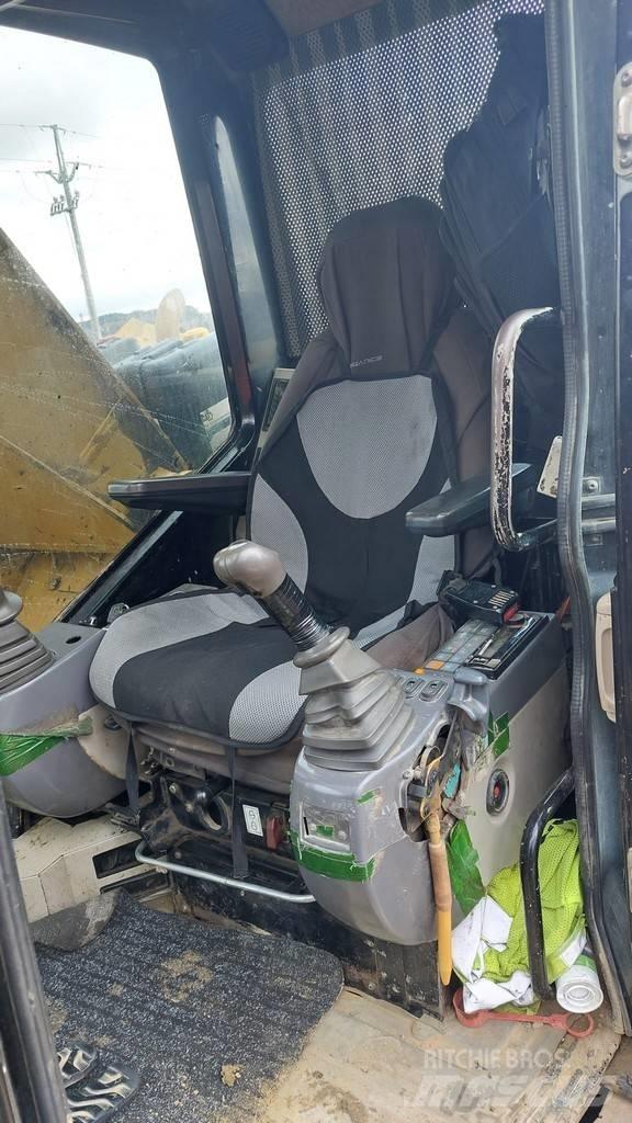 CAT 321 LCR Telakaivukoneet