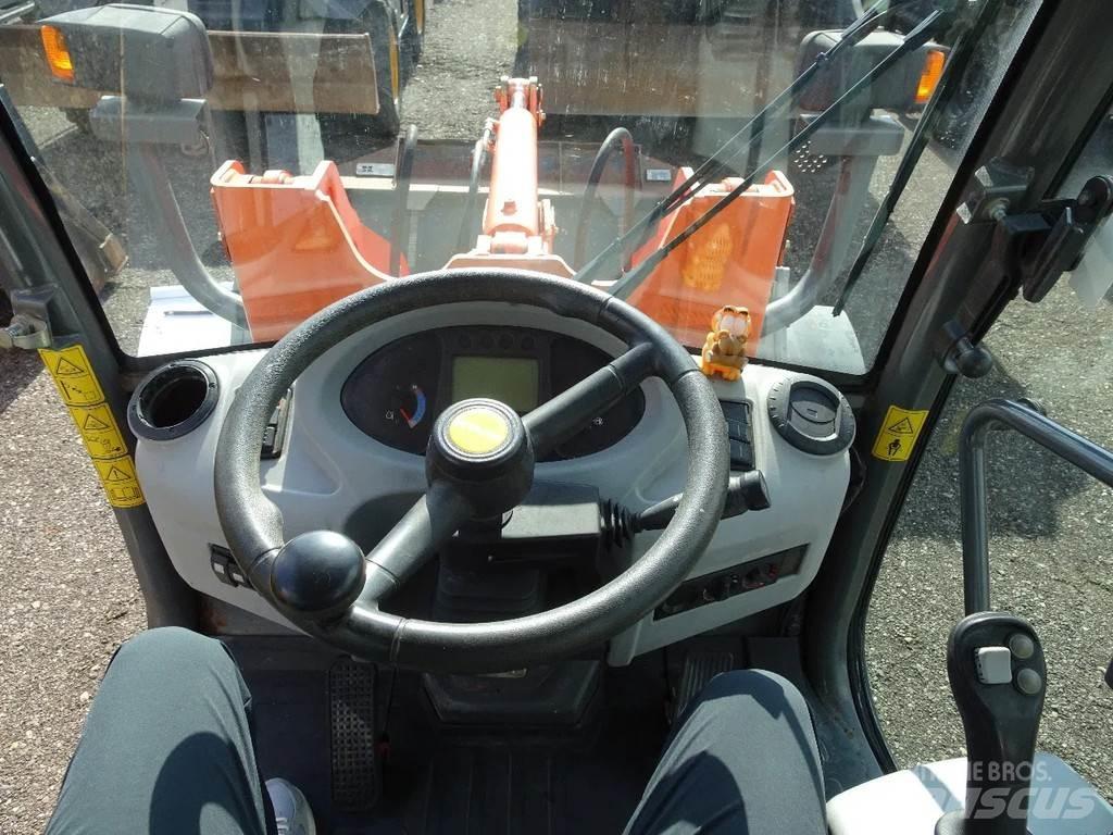Hitachi ZW75 Muut koneet