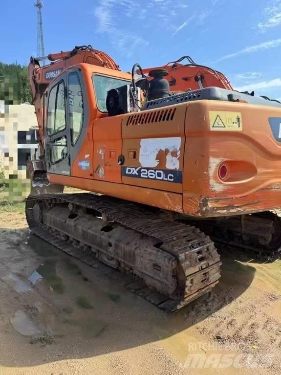 Doosan DX 260LC Telakaivukoneet