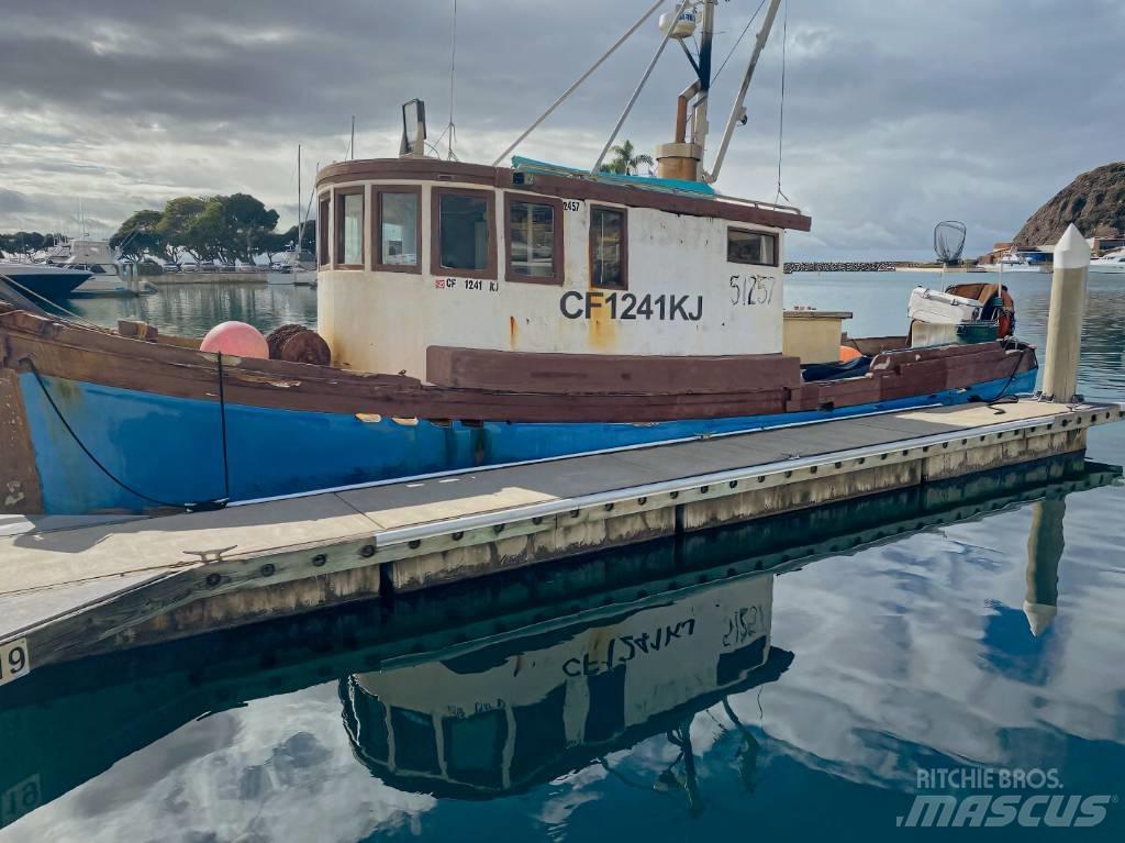  Trawler Boat Veneet, proomut ja ponttoonit