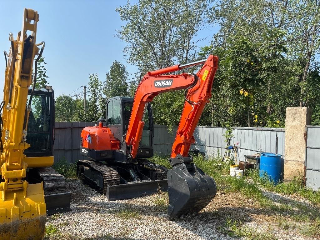 Doosan DH 60-7 Minikaivukoneet < 7t