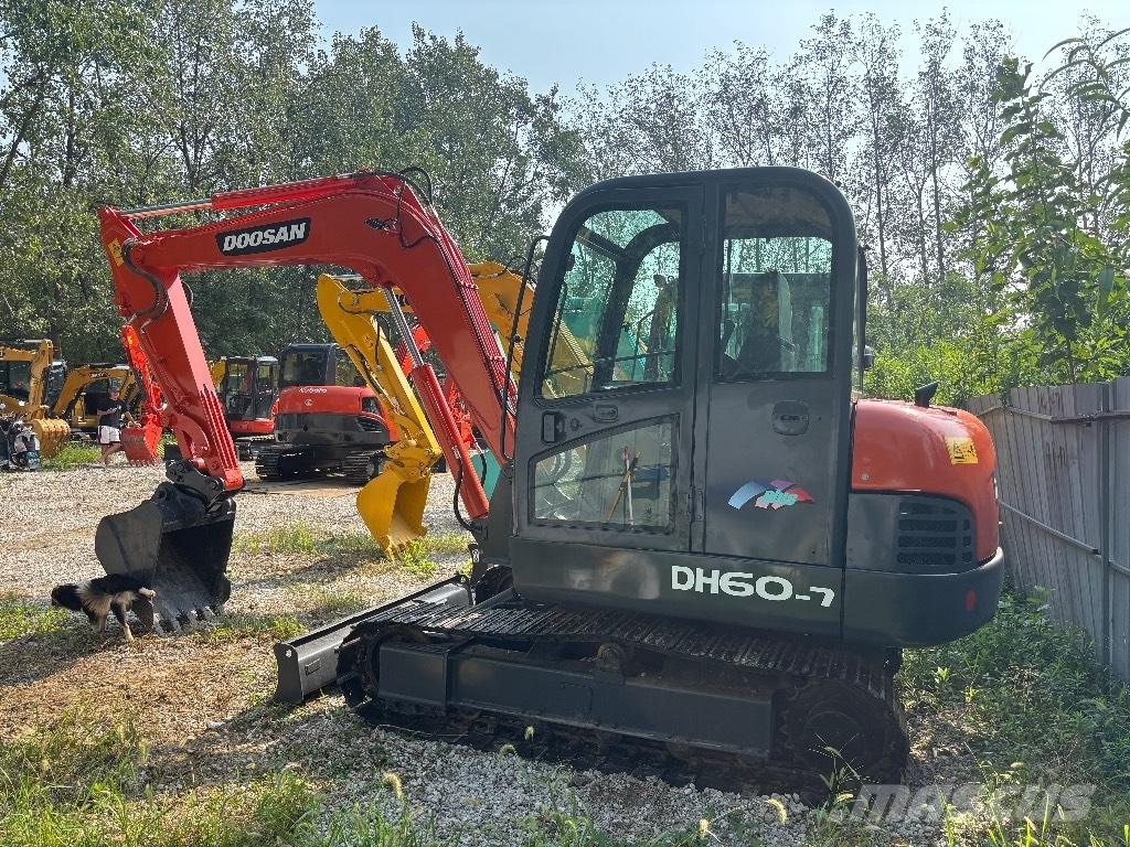Doosan DH 60-7 Minikaivukoneet < 7t